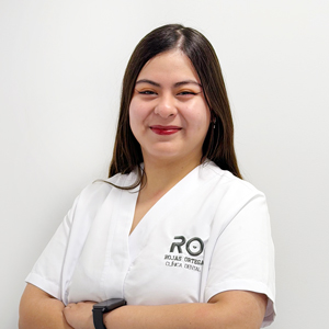 odeth, higienista en la clínica dental de lasarte-oria